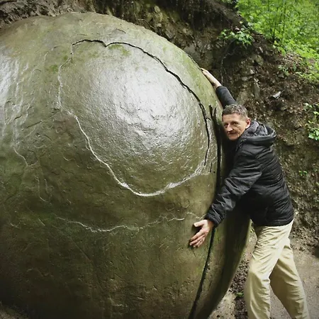 Big Stone Sphere - Bosnia Wonder Forest Apartment